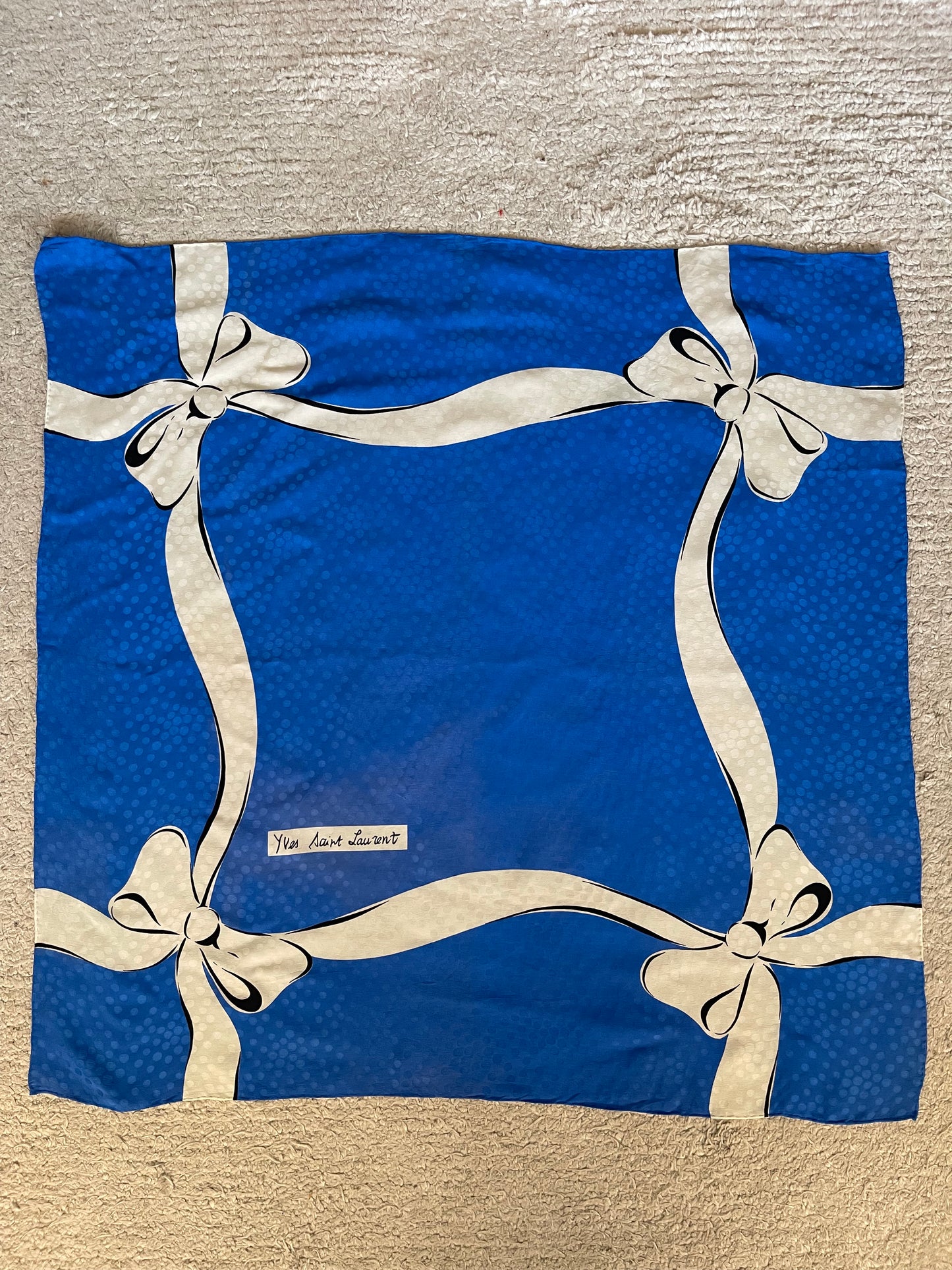 Foulard YSL