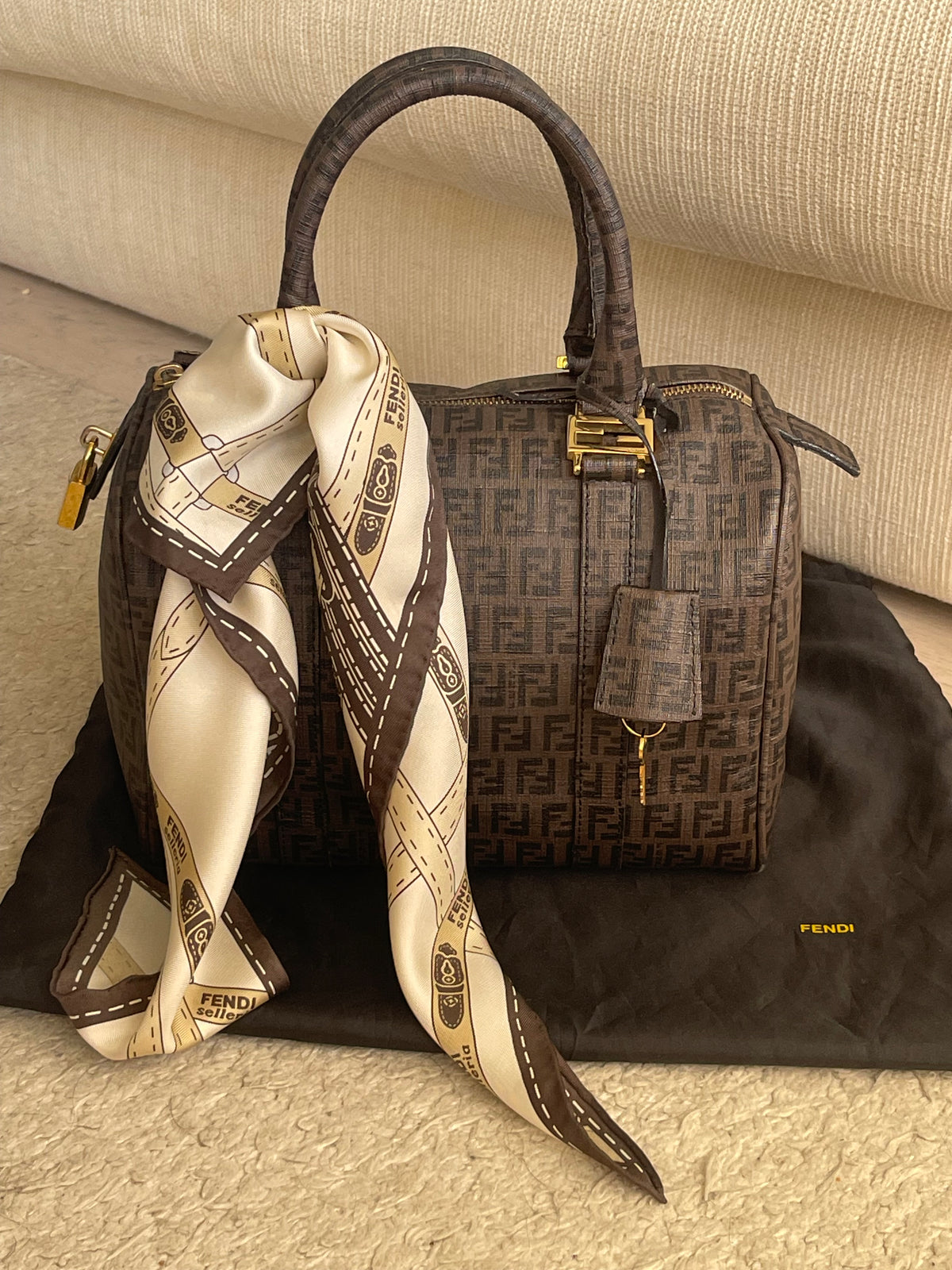 Foulard FENDI