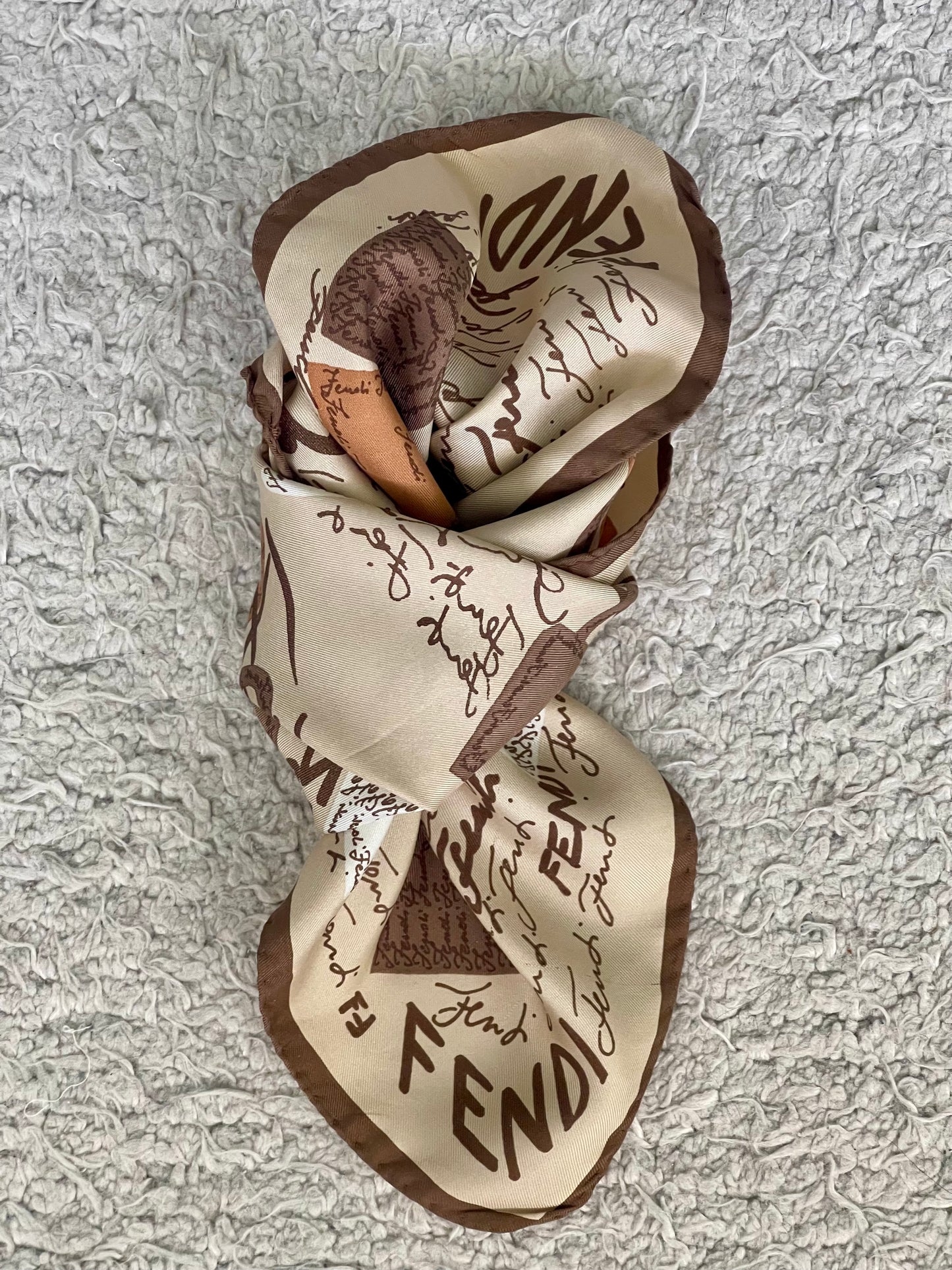 Foulard FENDI