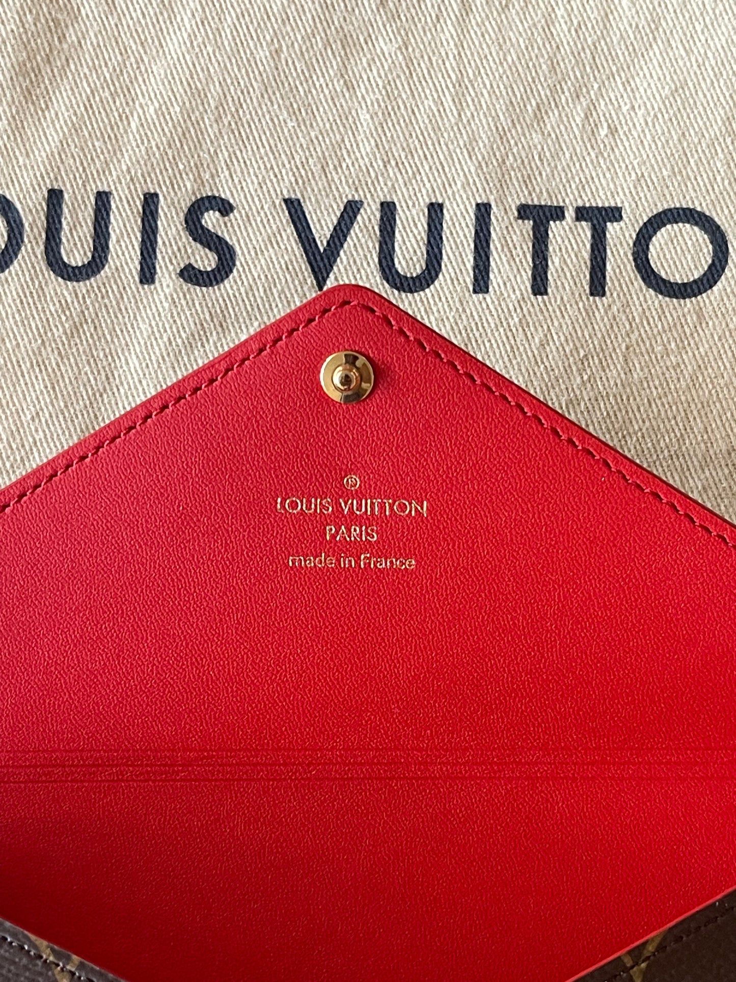 Pochette LOUIS VUITTON