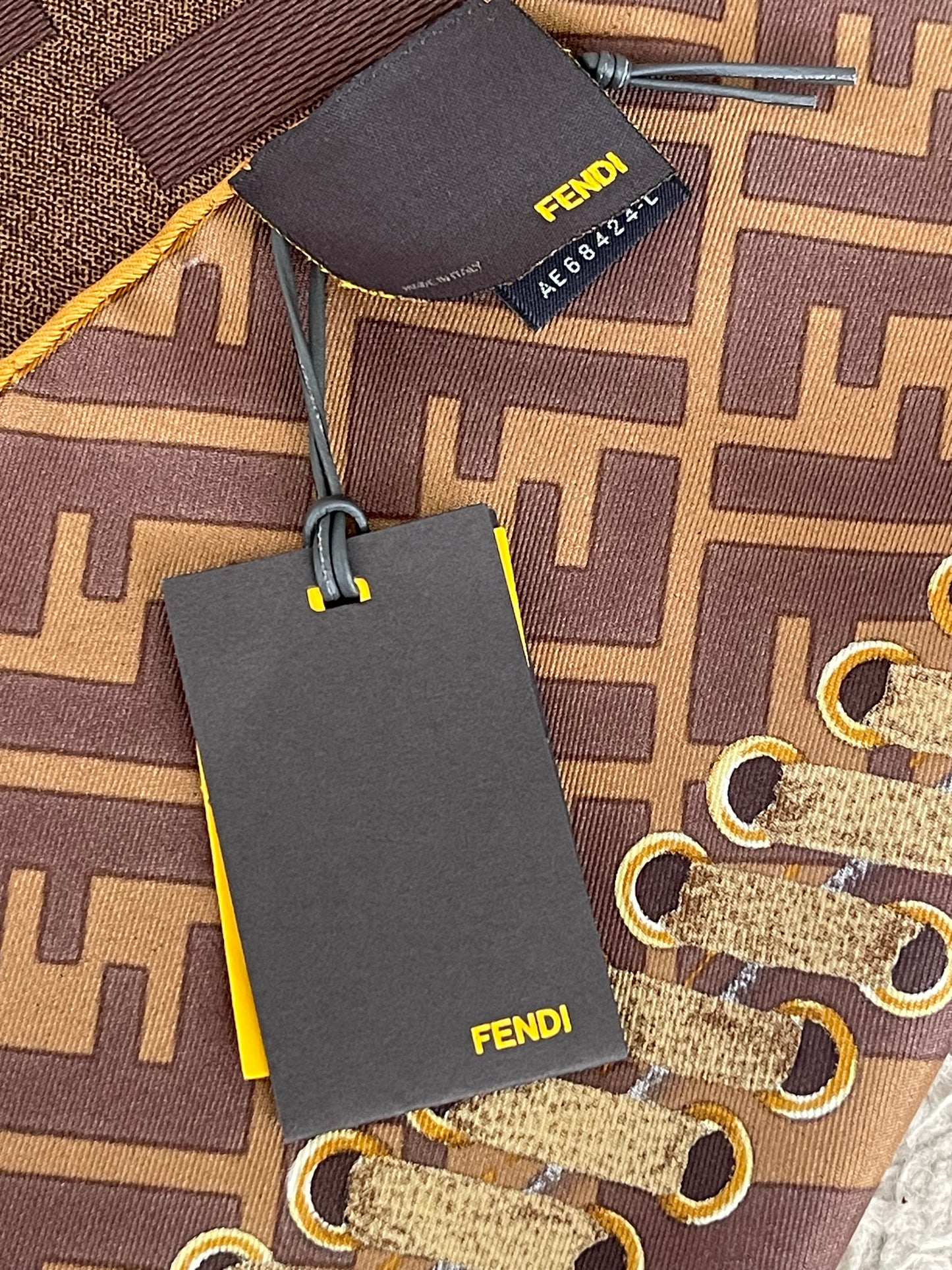 Foulard FENDI