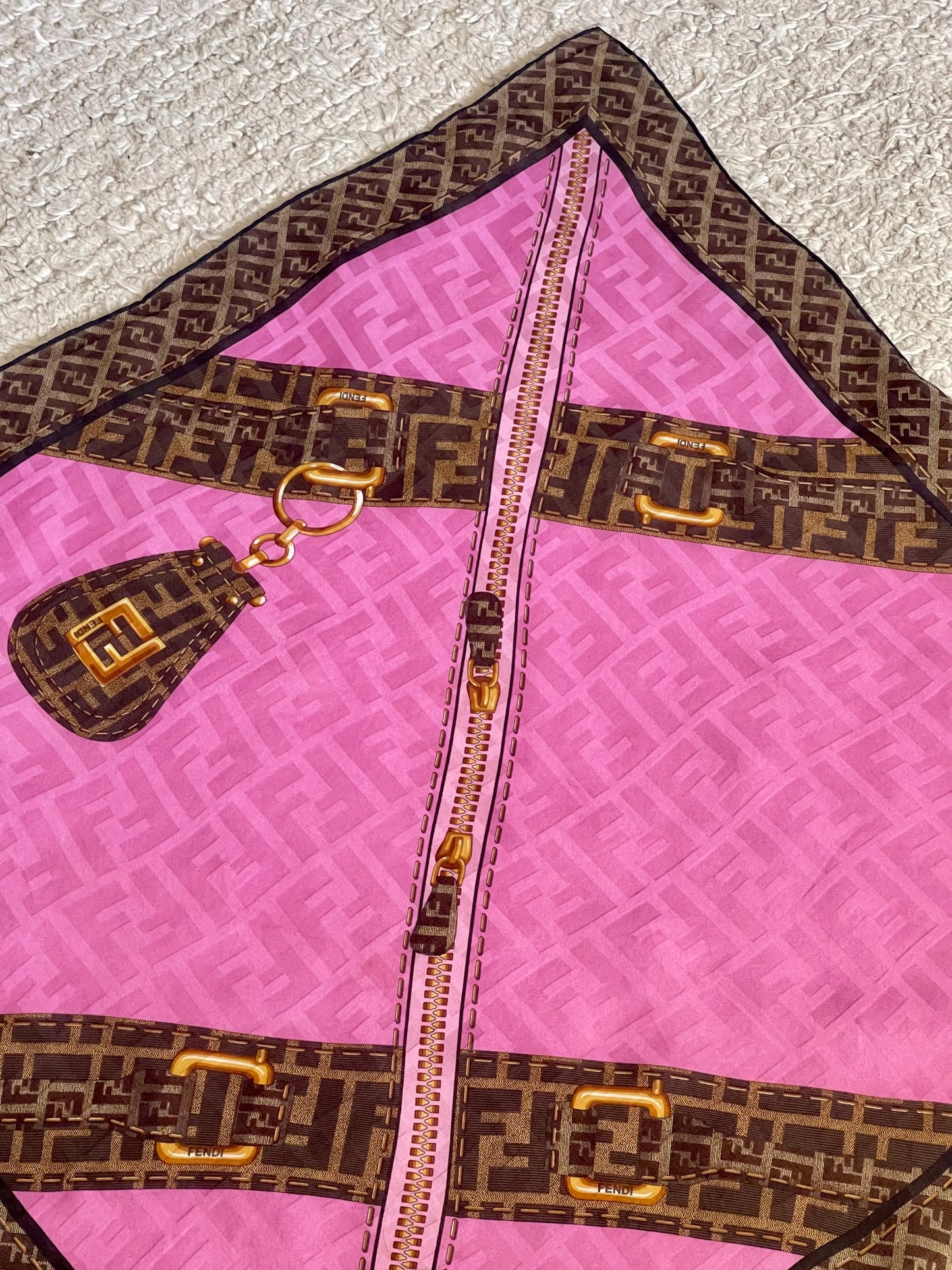 Foulard FENDI