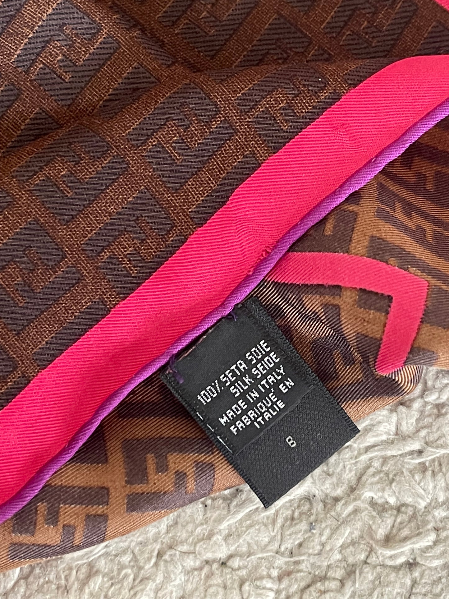 Foulard FENDI