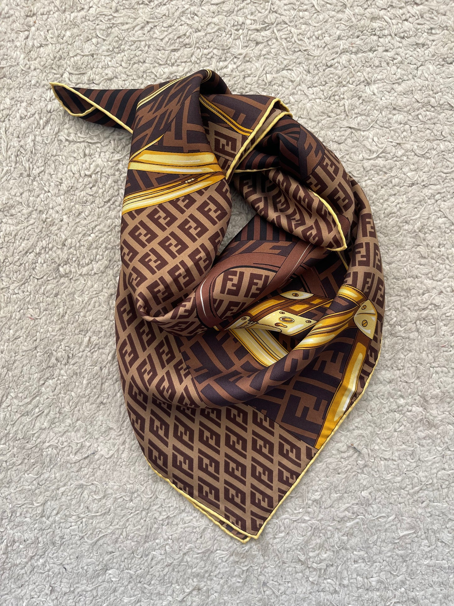 Foulard FENDI