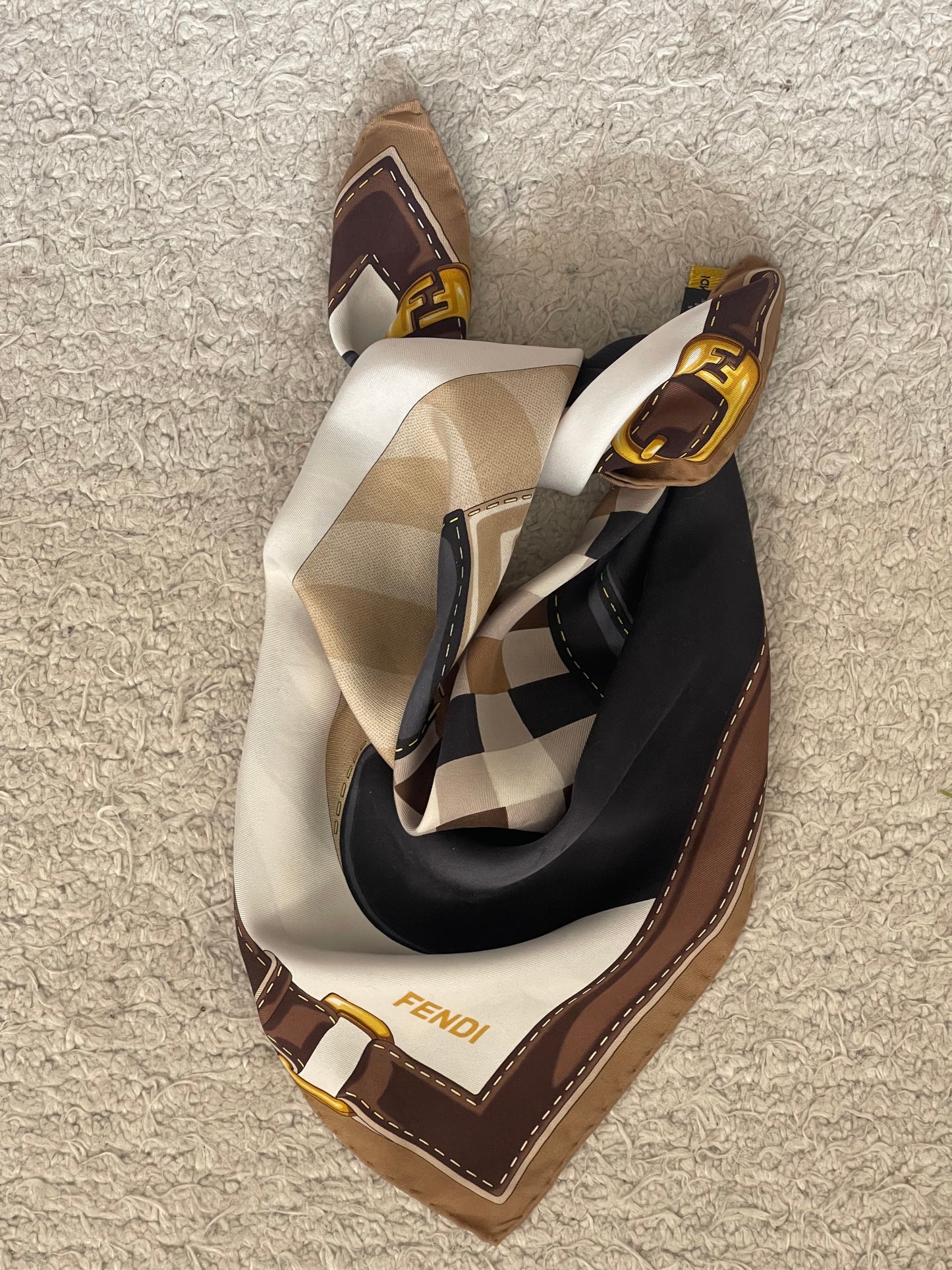 Foulard FENDI