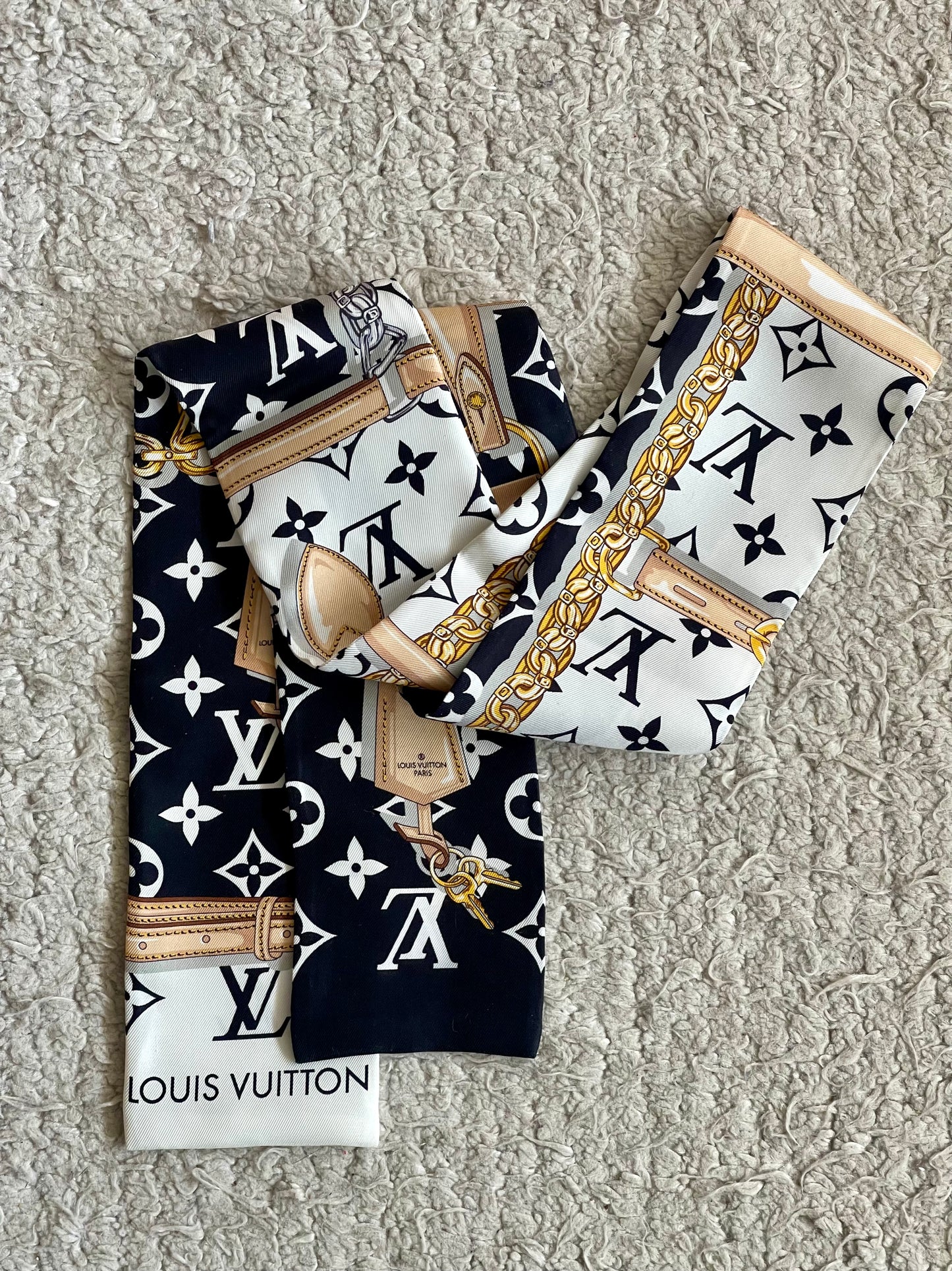 Foulard LOUIS VUITTON