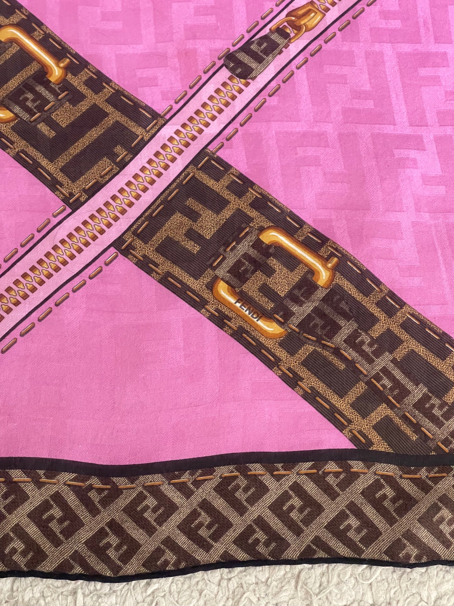 Foulard FENDI
