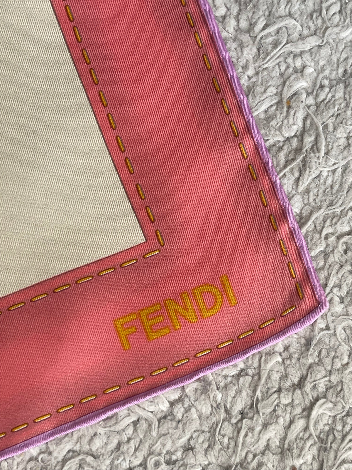Foulard FENDI