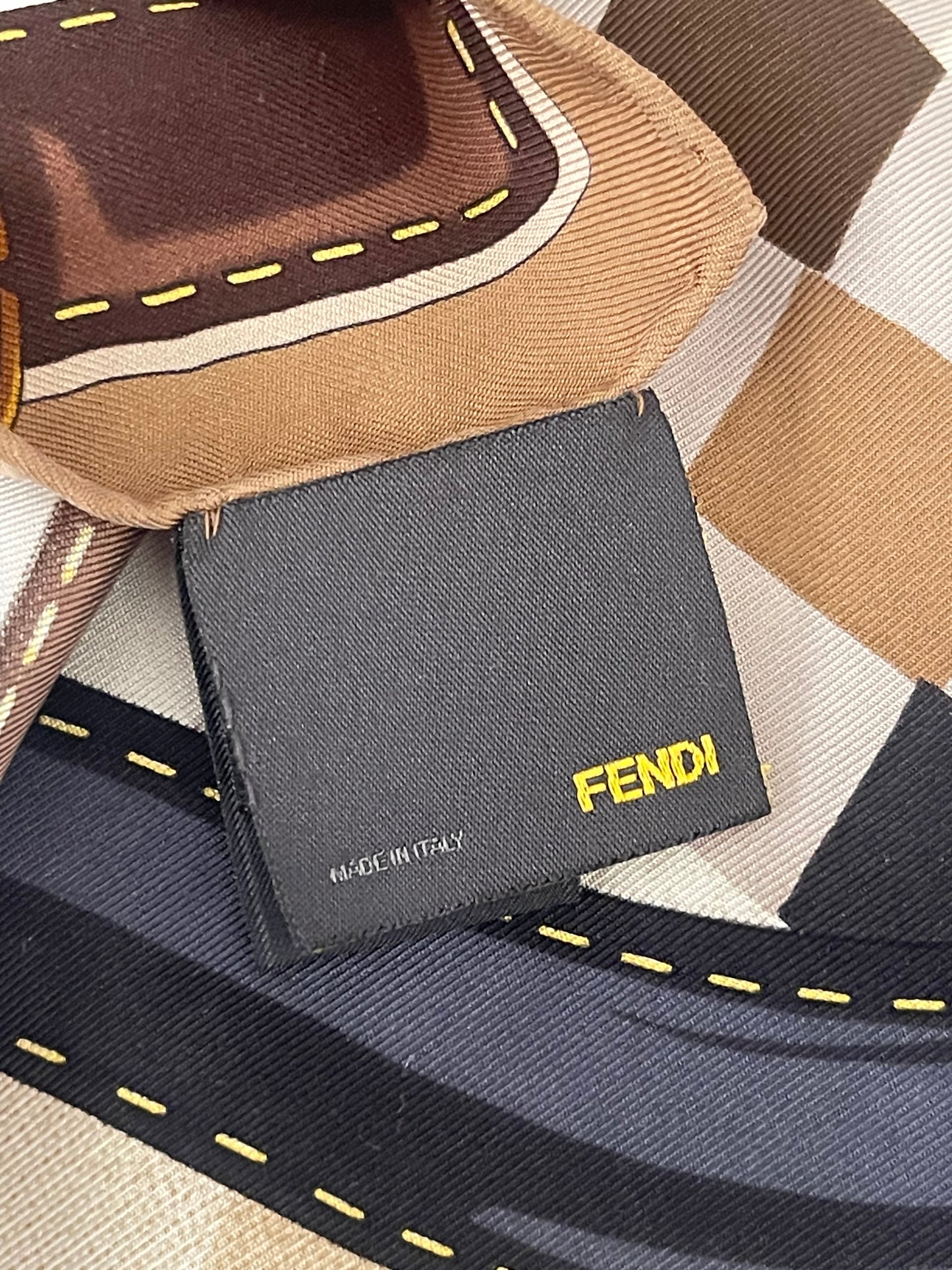Foulard FENDI