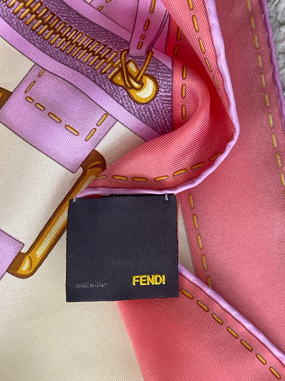 Foulard FENDI