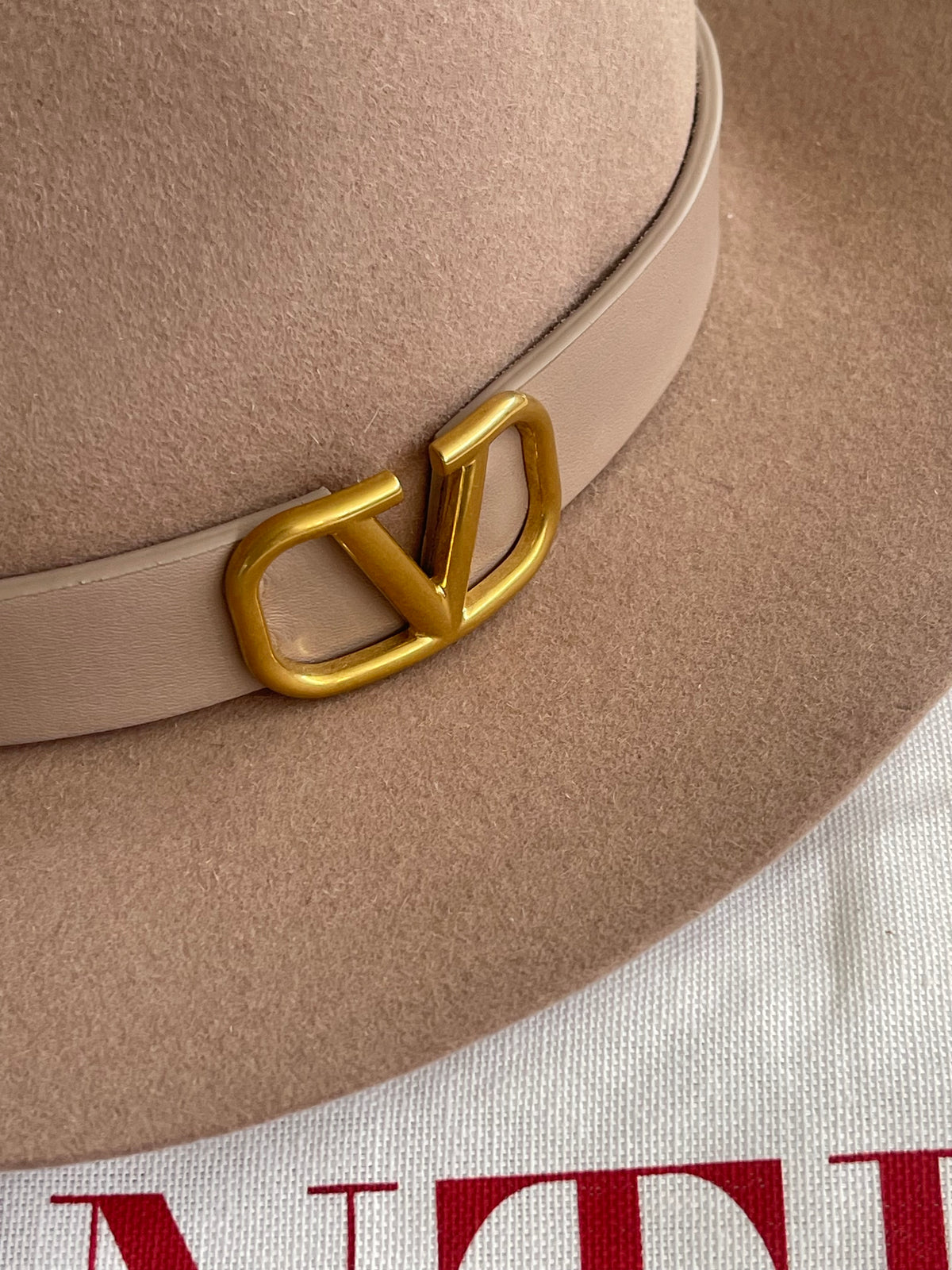Cappello VALENTINO