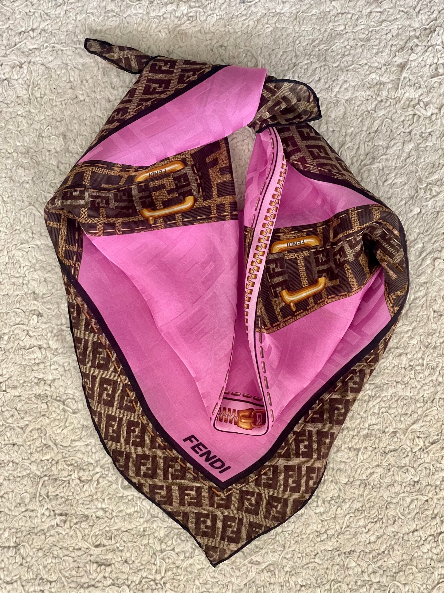 Foulard FENDI