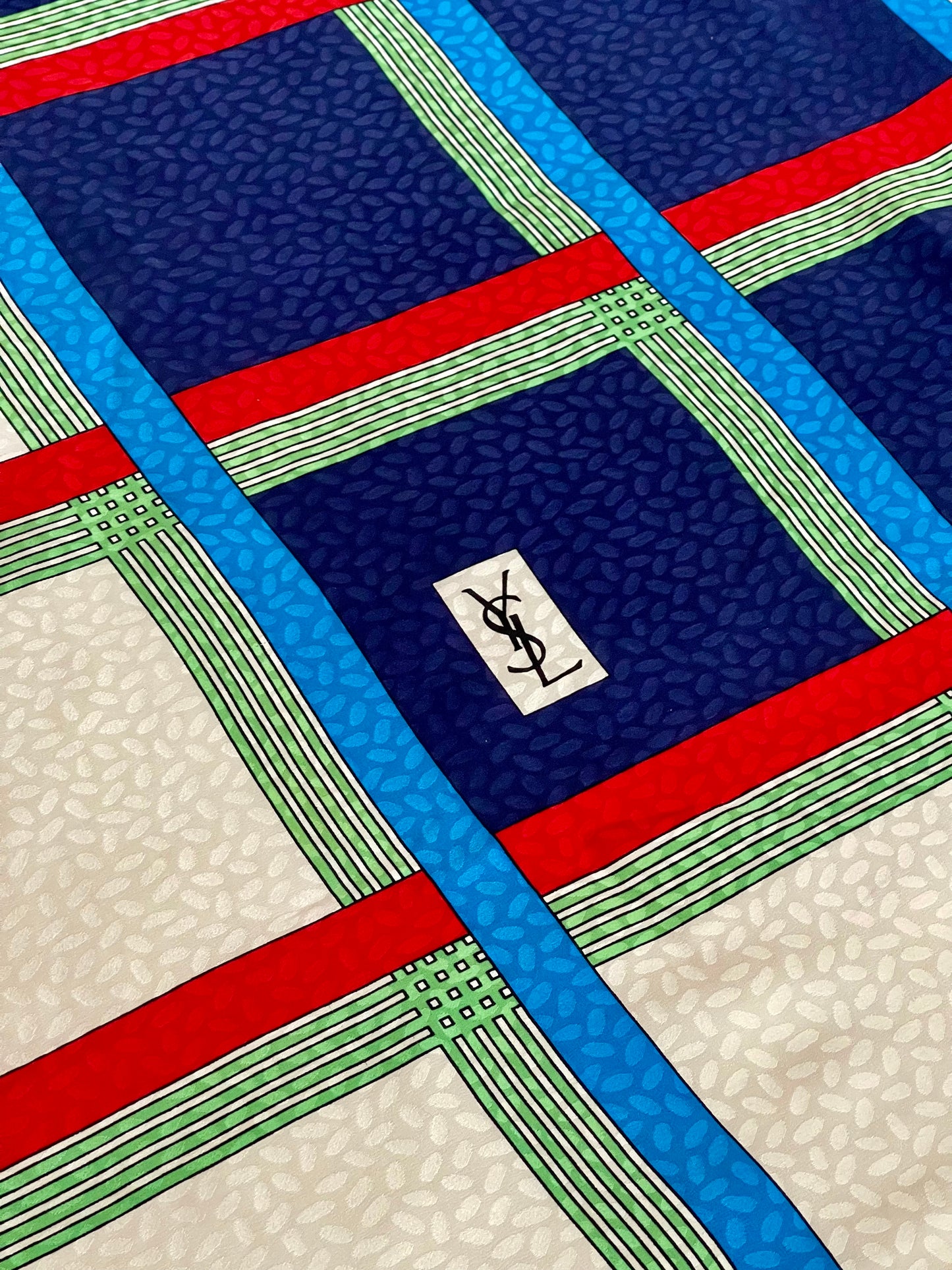 Foulard YSL