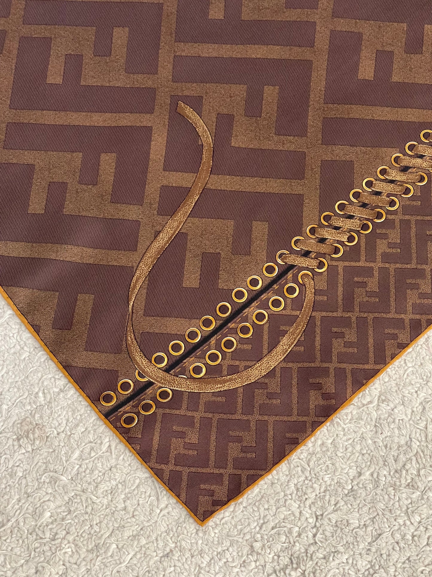 Foulard FENDI