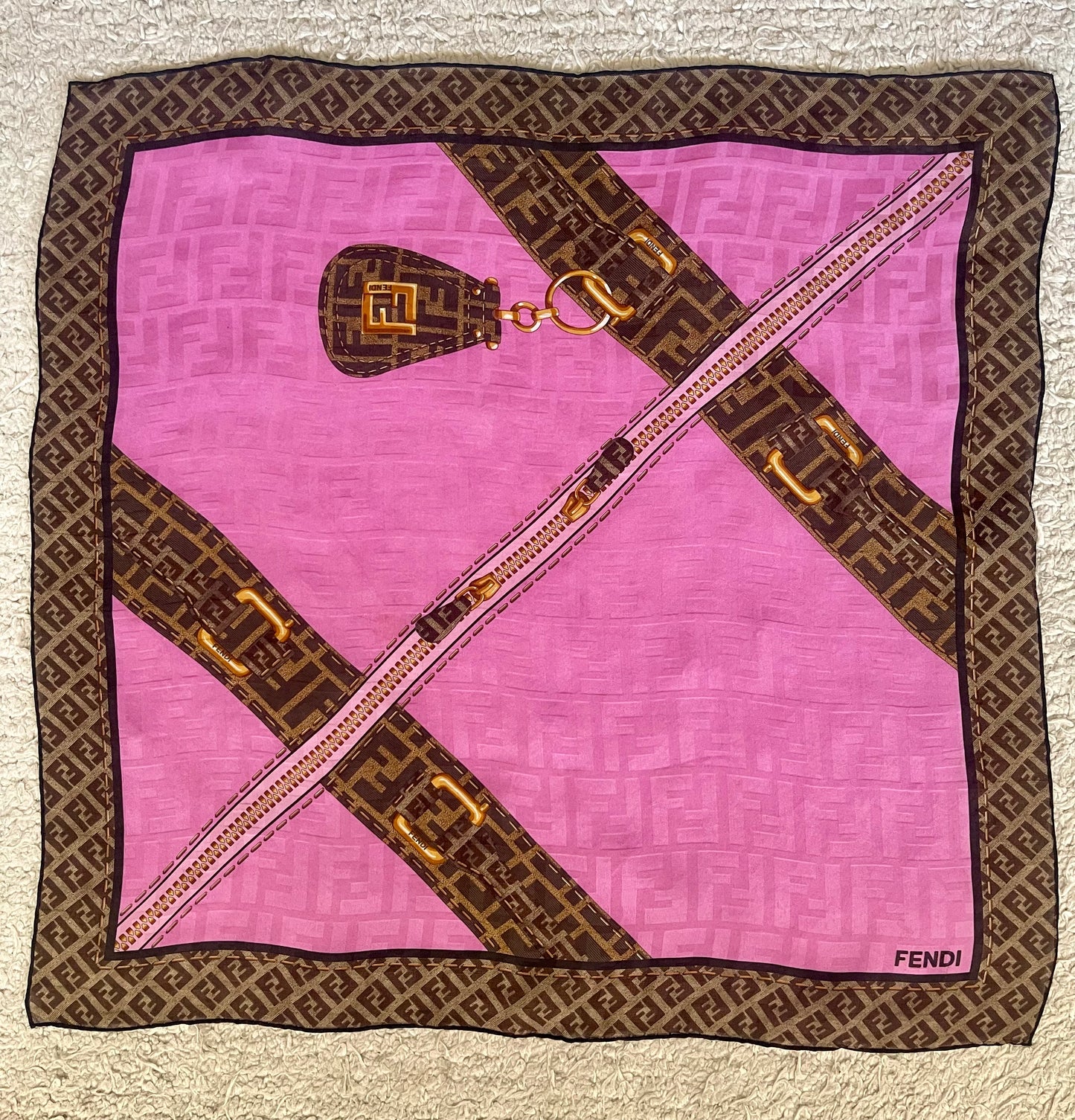 Foulard FENDI