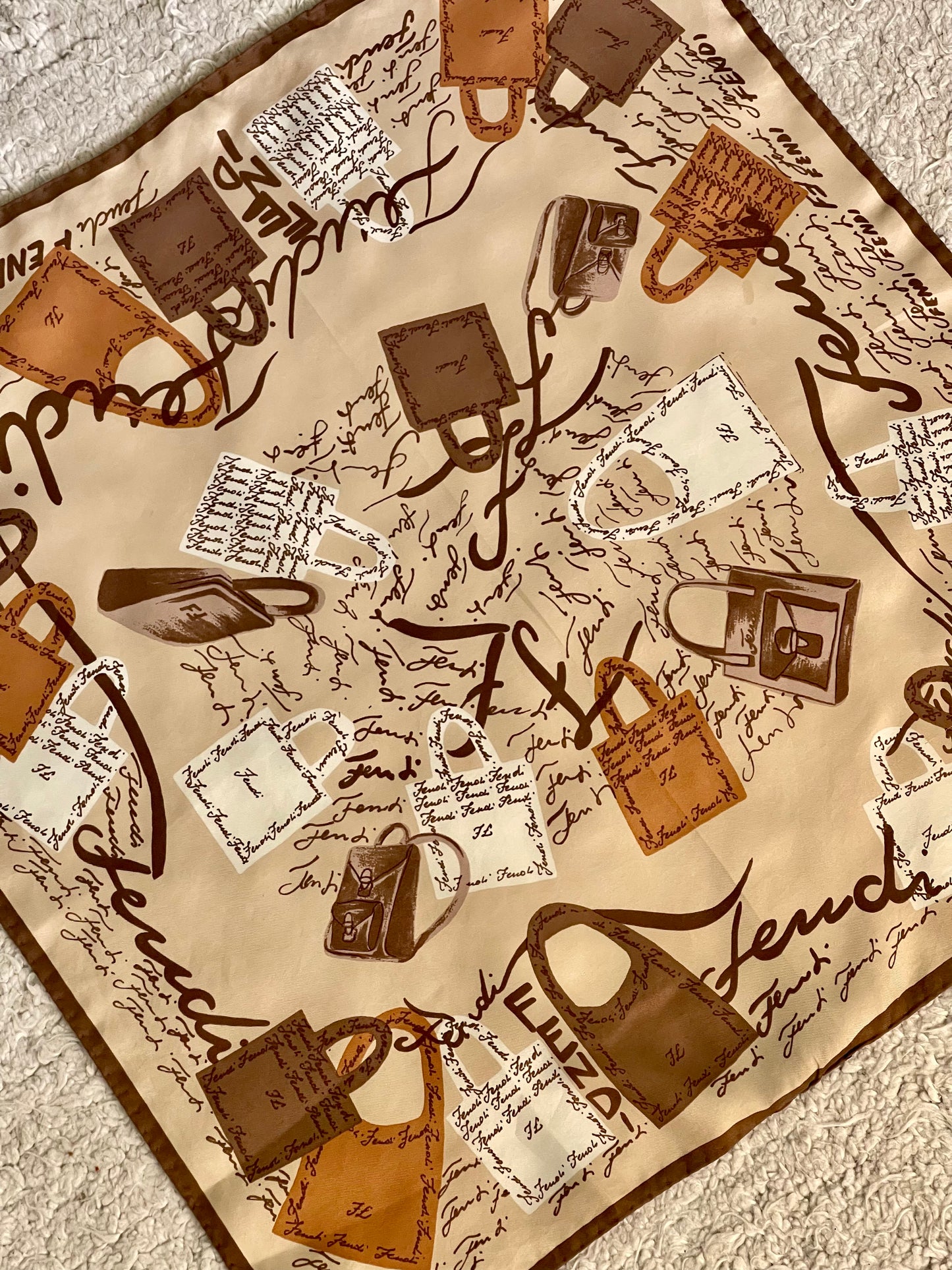 Foulard FENDI